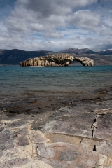 Arco de Piedra, Lago Posadas, Santa Cruz, Argentina